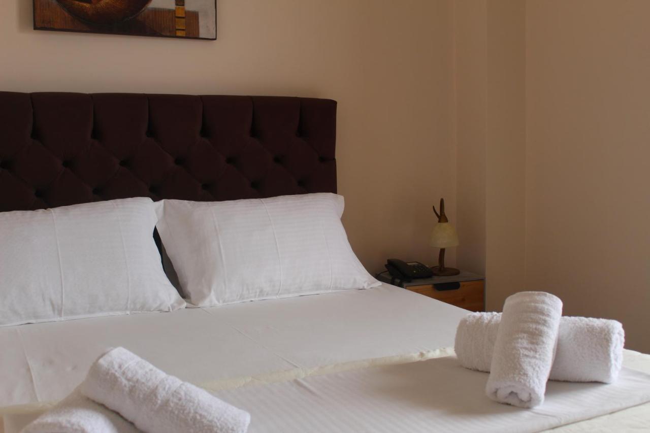 Sofotel Koroni  Luaran gambar