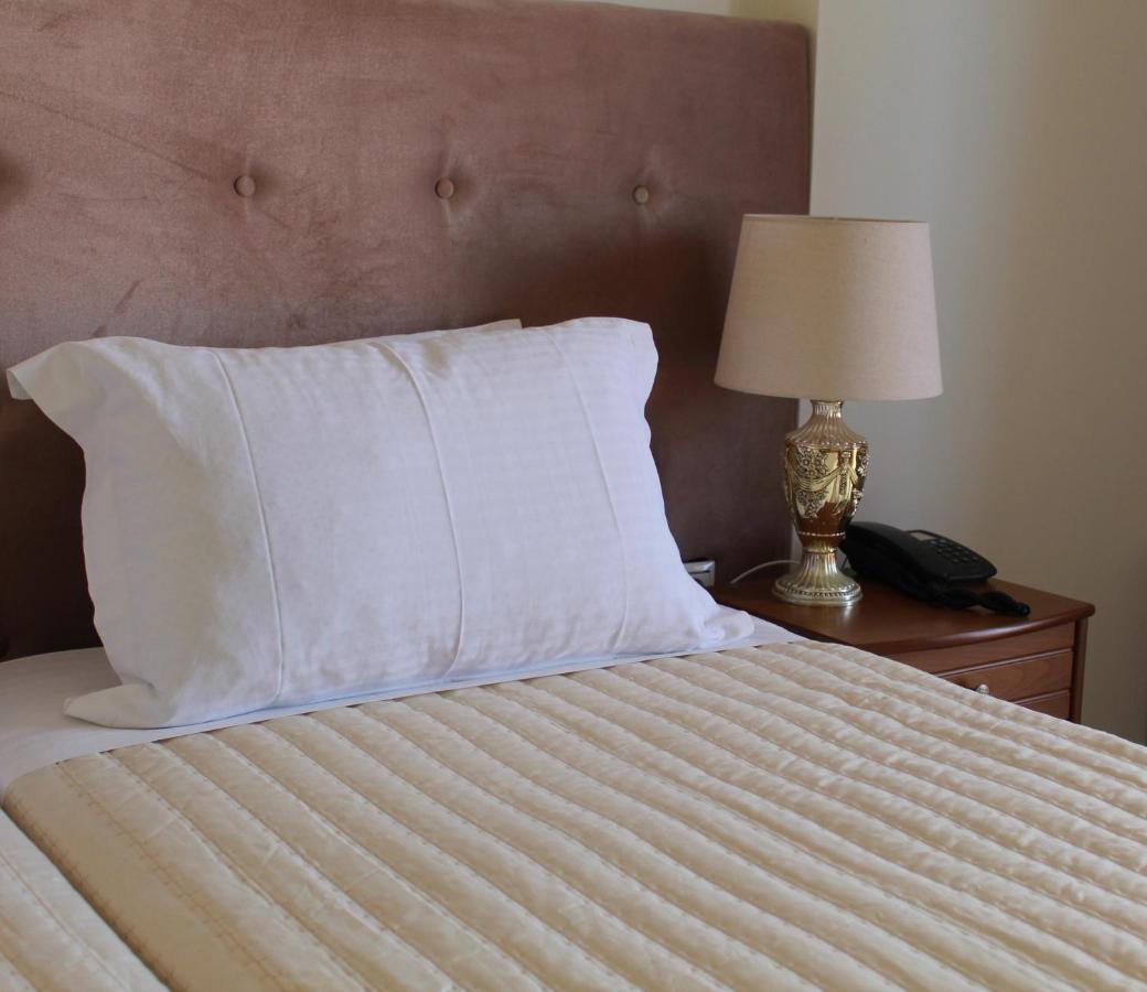 Sofotel Koroni  Luaran gambar