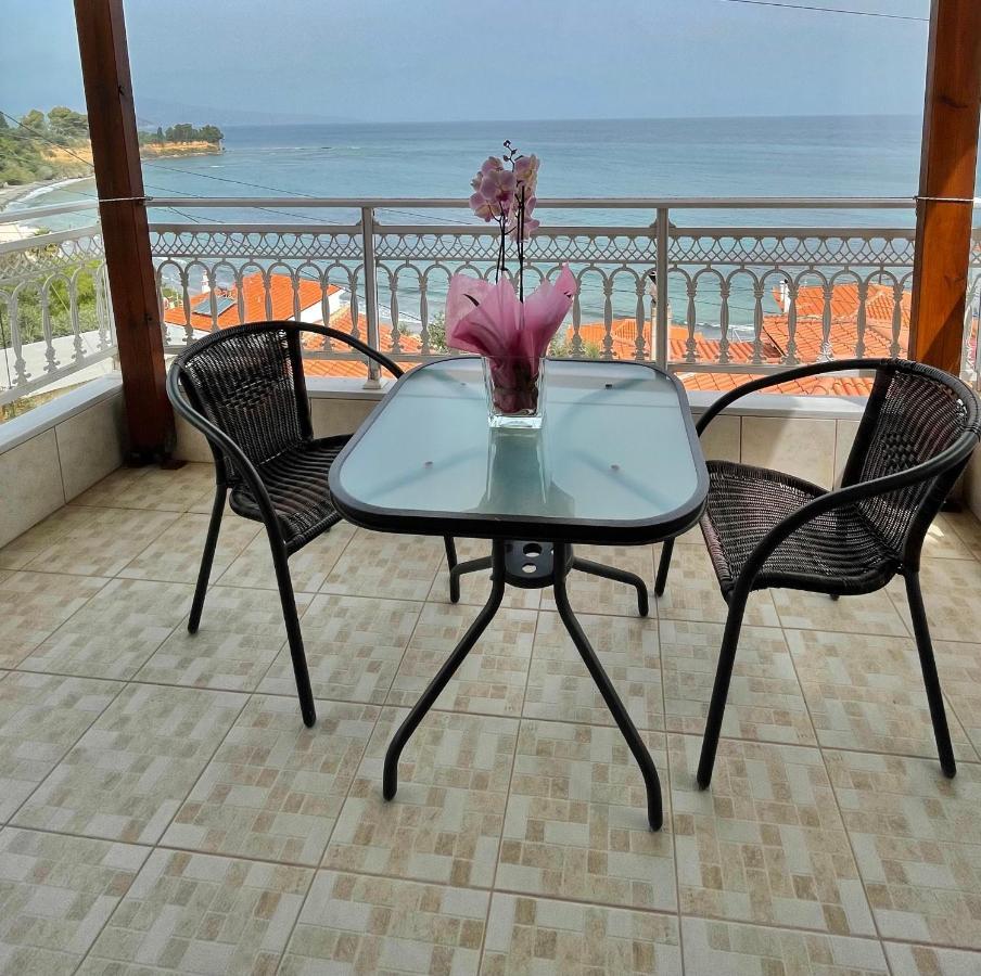 Sofotel Koroni  Luaran gambar