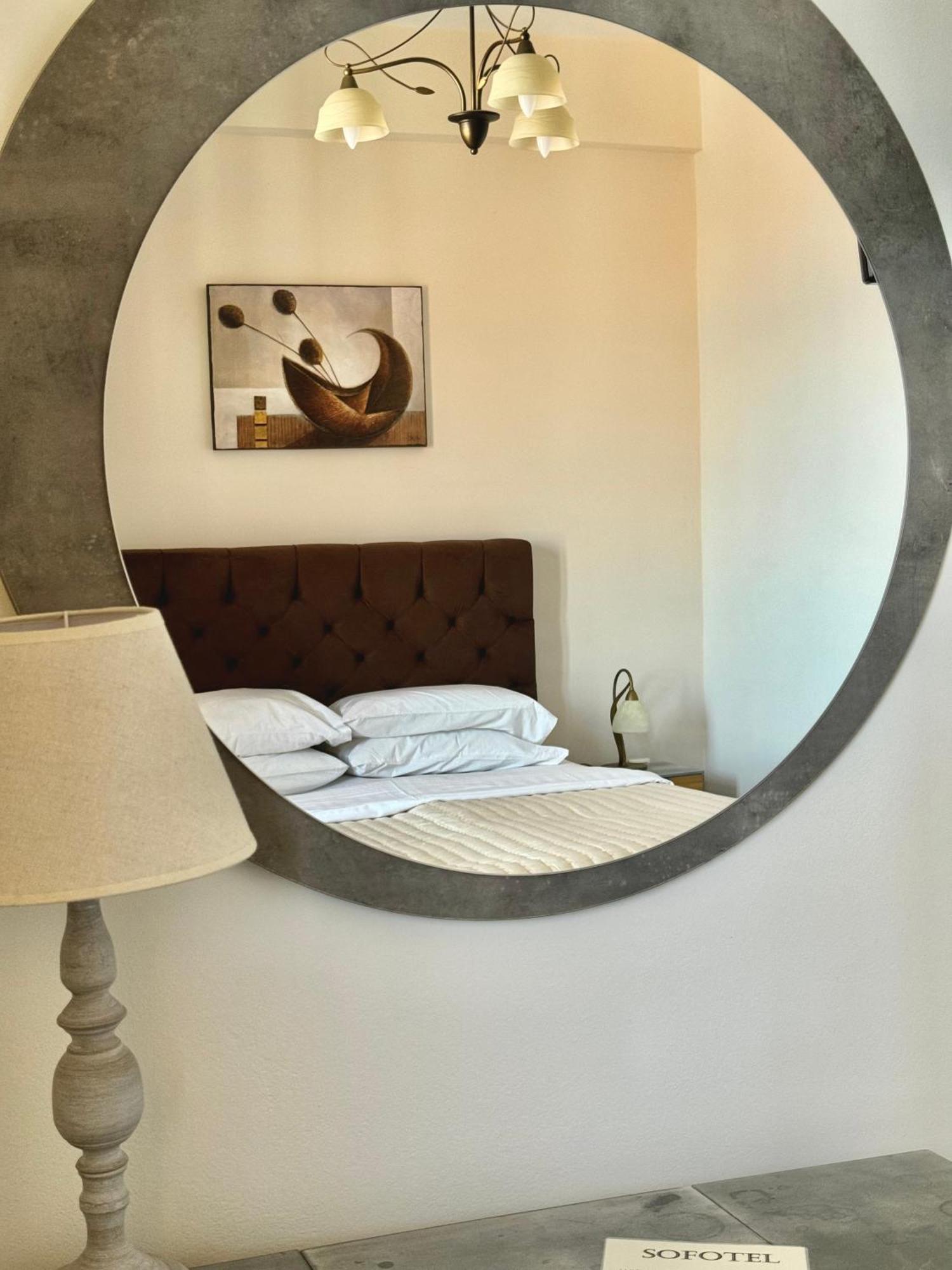 Sofotel Koroni  Luaran gambar