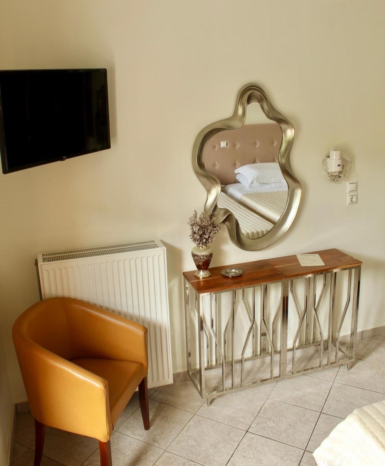 Sofotel Koroni  Luaran gambar