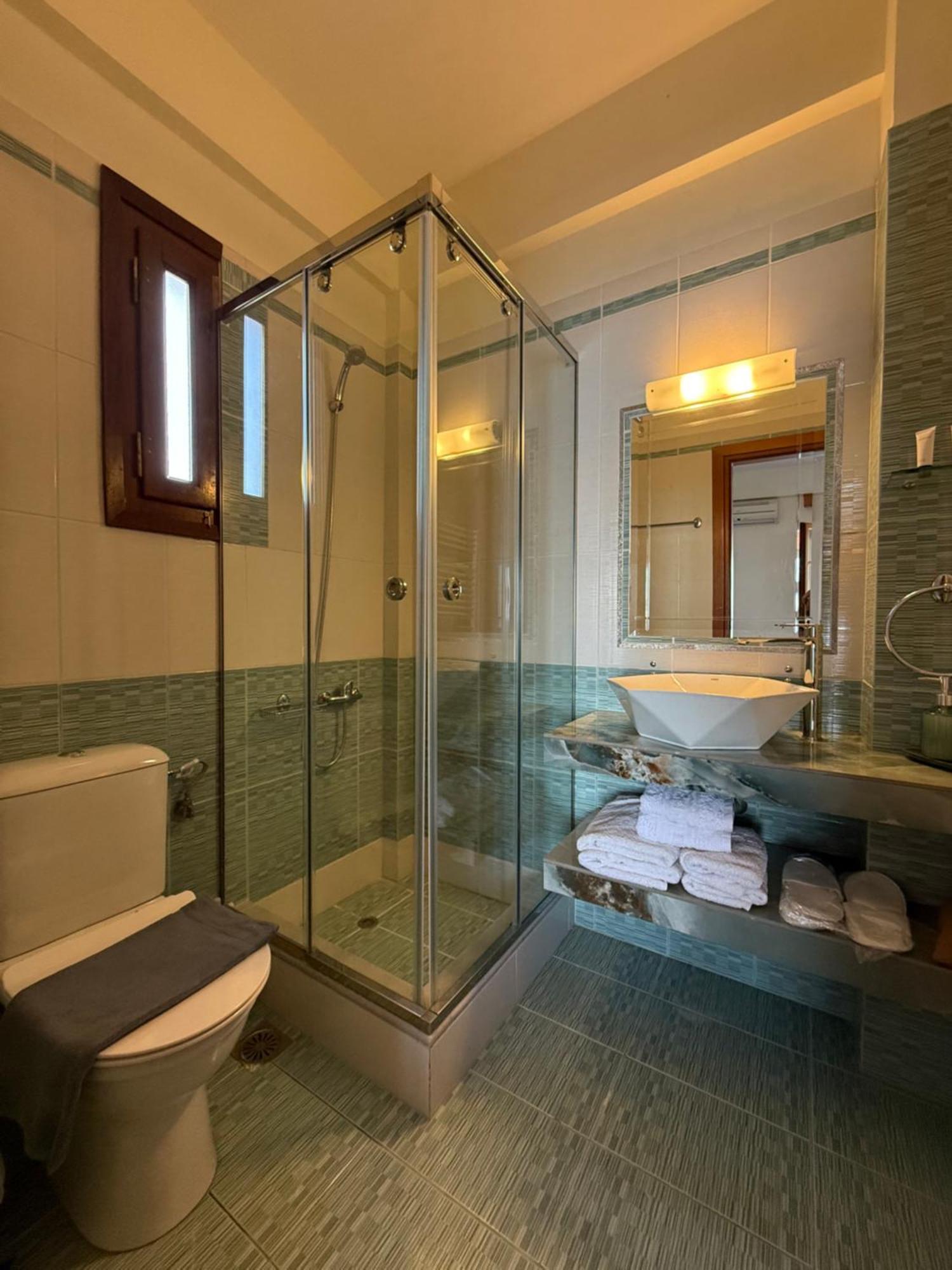 Sofotel Koroni  Luaran gambar