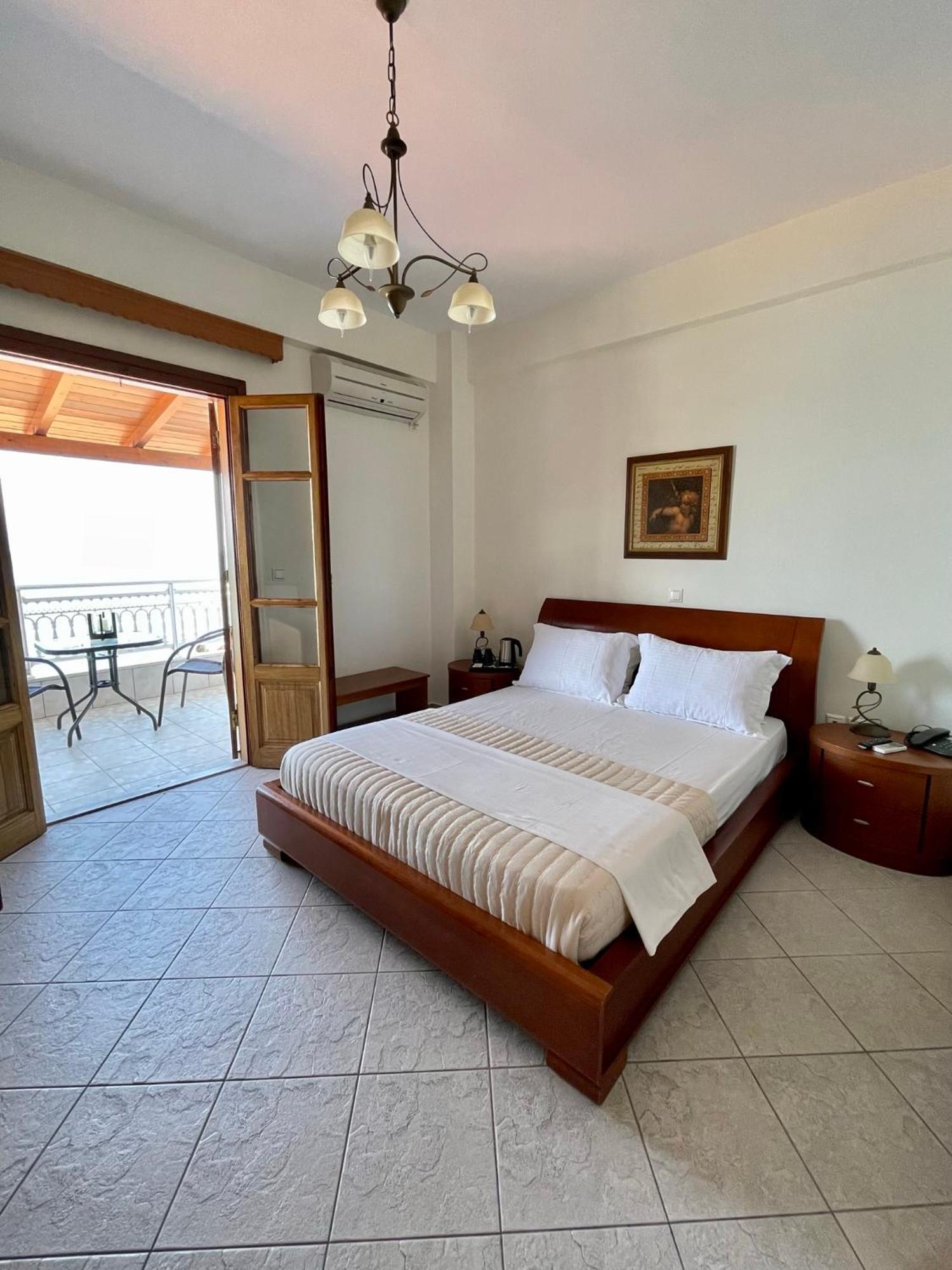 Sofotel Koroni  Luaran gambar