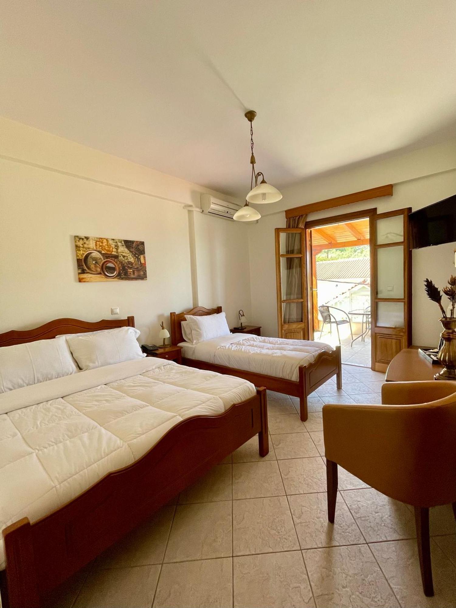 Sofotel Koroni  Luaran gambar